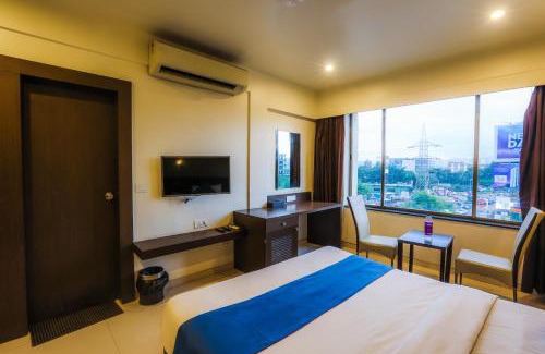 Phase 1 Hotel | Hotel Solitaire