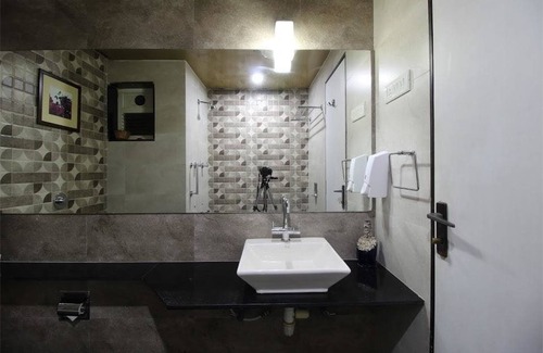 Daman Hotel | Hotel Sovereign