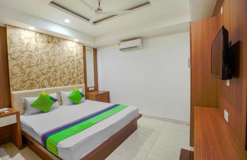 Banur Hotel | HOTEL SQAURE PHILIP