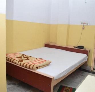 Deoghar House | HOTEL SREE SAVITRI Near Shree Baba Baidyanath Jyotirlinga Temple - Free Wifi And Parking Facilities - Spacious and Fully Air Conditioned Rooms - Best Hotel In Deoghar
