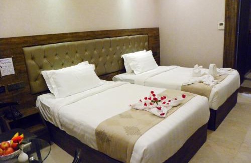 Chikkaballapur Hotel | Hotel Sri Sierra