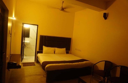 Theni Hotel | Hotel Sri Vijay Nivas