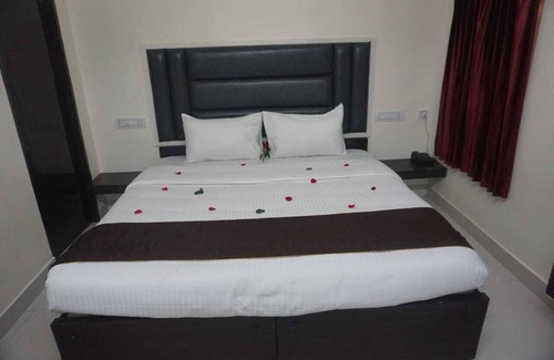 Theni Hotel | Hotel Sri Vijay Nivas