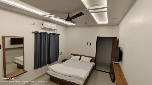 Khambhaliya Hotel | HOTEL STAY INN Jamnagar Dwarka Highway