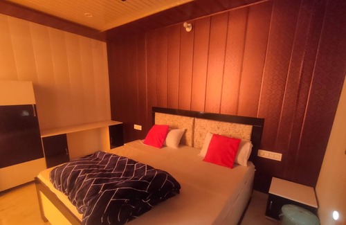 Chamoli Hotel | Hotel Sudarshan Palace