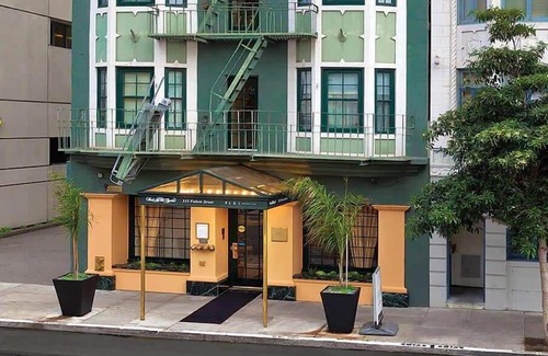 Fillmore District Condo | Hotel Suite at Wyndham Inn at the Opera Resort