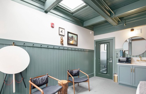 Poulsbo Apartment | Hotel suite in historic downtown with kitchenette, desk, parking, & free WiFi