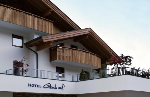 Mayrhofen Hotel | Hotel & Suites Glück Auf