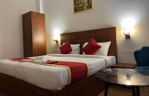 Knowledge Park III Hotel | Hotel Sunlight Brown By GRB