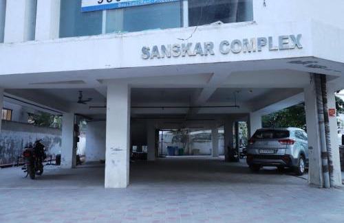 Navrangpura Hotel | Hotel Surya Villa