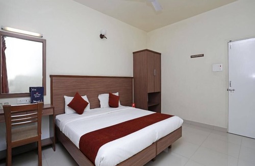 Koregaon Park Hotel | Hotel Surya Villa