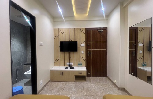 Ahmednagar Hotel | Hotel Suvarnam Residency
