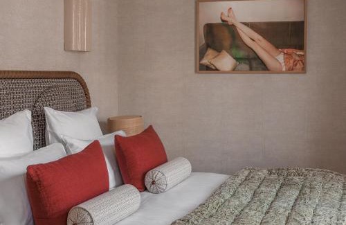 Enfants-Rouges Hotel | Hotel Suzie Blue