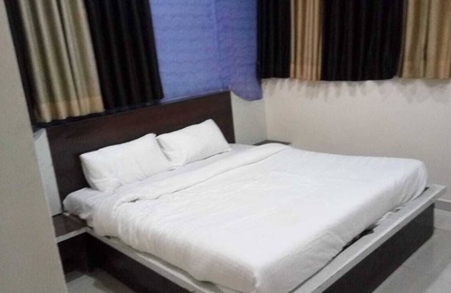 Navrangpura Hotel | Hotel Swell