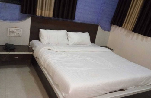 Navrangpura Hotel | Hotel Swell