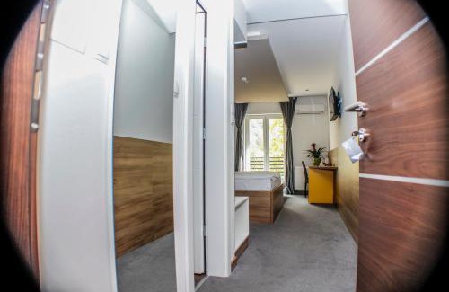 Mali Radic Hotel | Hotel Tazz - River Front Oasis Collection