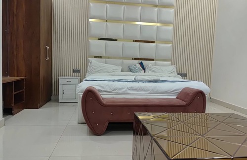 Indirapuram Hotel | HOTEL THE GRAND PARADISE