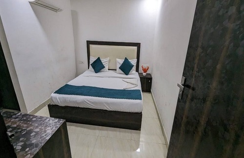 Greater Kailash I Hotel | Hotel The Green Arrow