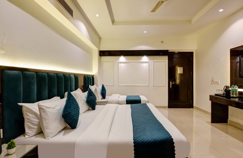Paharganj Hotel | Hotel The Krishna