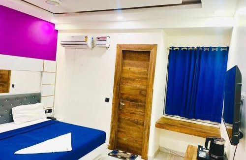 Sector 27 Hotel | Hotel The Metro Stay