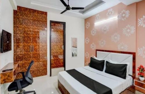 Sector 27 Hotel | Hotel The Moon