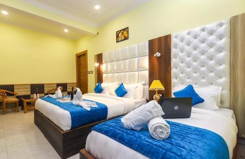 Dharamshala Hotel | Hotel The Nest, Rooftop Cafe, Bonfire with a Sceneric Mountain View
