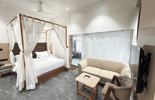 Surat Hotel | Hotel the octave