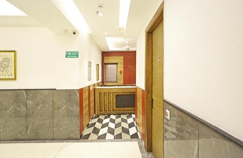 Wazirpur Hotel | hotel The Paradise and Banquet Near Max Hospital