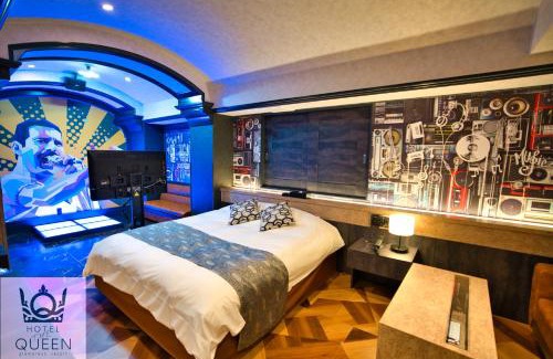 Toyonaka Hotel | HOTEL the QUEEN