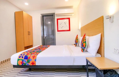 Delhi Hotel | Hotel The Rasa Kanti Nagar