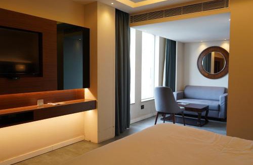 Mangalore Hotel | Hotel The Sea View, Mangalore
