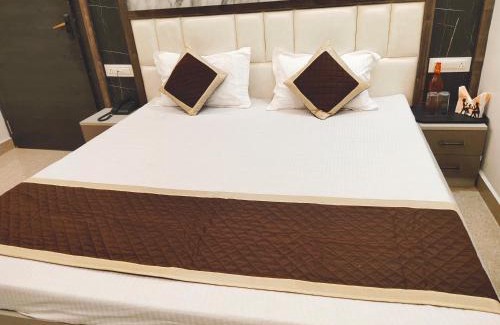 Mirzapur Hotel | Hotel The Shree Jee Palace