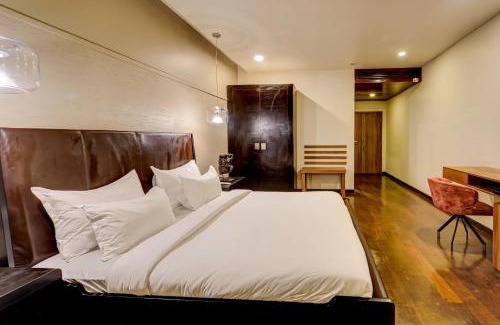 Thousand Lights West Hotel | HOTEL THE SLATE Near APOLLO HOSPITAL