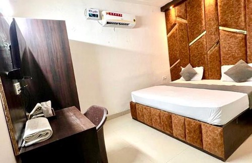 Ludhiana Hotel | HOTEL THE VIEW By Sky Prop -- Hambran Road -- Families, Corporate, Couples Favorite