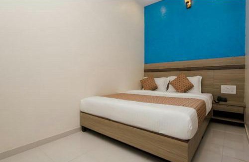 Santacruz House | Hotel Time Gold Near Domestics Airport