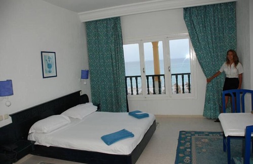 Hiboun Hotel | Hotel Topkapi Beach
