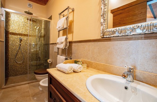 Ulignano Hotel | Hotel Torciano Vecchio Asilo