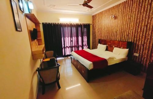 Bhowali Hotel | Hotel Traveller Inn & Prathak Restaurant