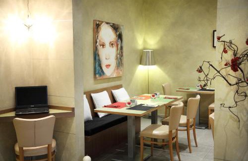 Marina Centro Hotel | Hotel Trieste