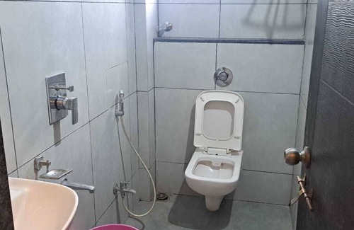 Kasarwadi Hotel | Hotel Trimurti Executive