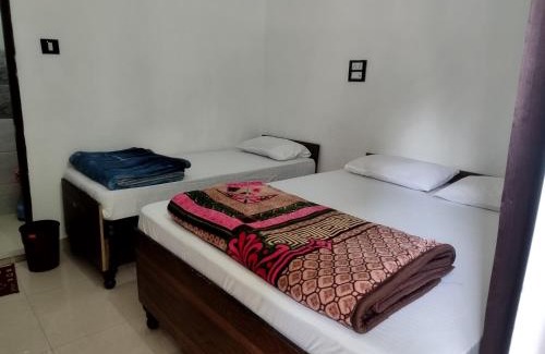 Sitapur Hotel | Hotel Trimurti, Rampur Kedarnath - Traowl India