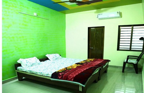 Gujarat Hotel | Hotel Triveni Darshan, Gujarat