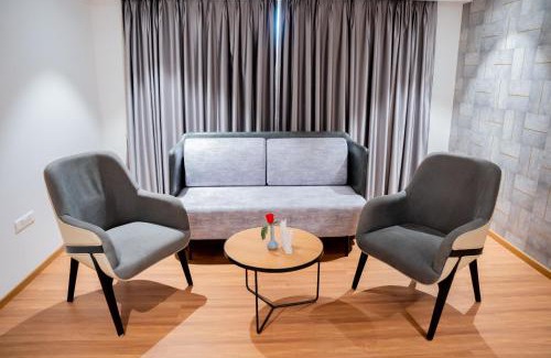 Pocharam Hotel | Hotel Tulips Grand