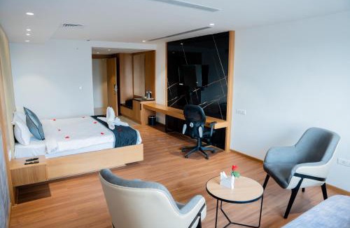 Pocharam Hotel | Hotel Tulips Grand