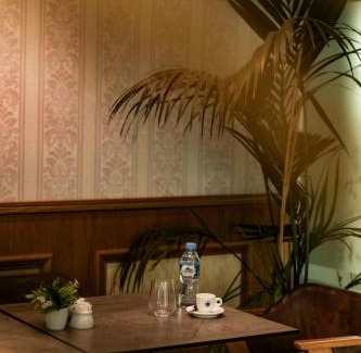 Kurbin Hotel | Hotel Univers Laç