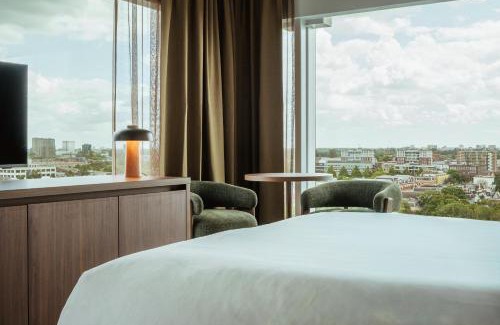 Amsterdam East Hotel | Hotel V Oosterpark by Conscious