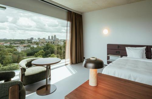 Amsterdam East Hotel | Hotel V Oosterpark by Conscious