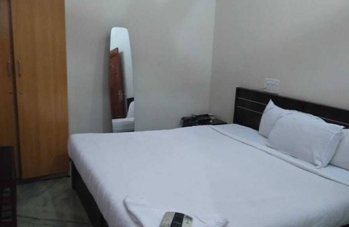 Thiruparankundram Hotel | Hotel Vaani Villa By Royal Stay