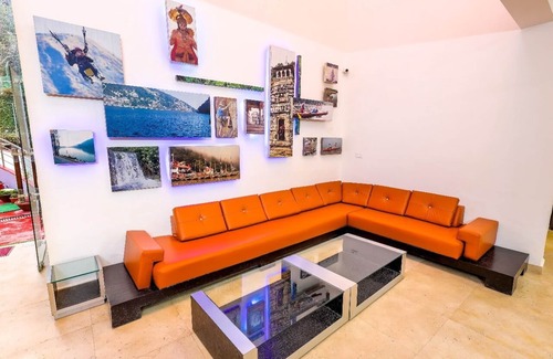 Naukuchiyatal Hotel | Hotel Vaapi Comfort inn