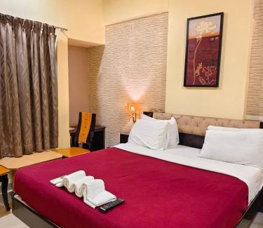 Solapur Hotel | Hotel Vaishnavi